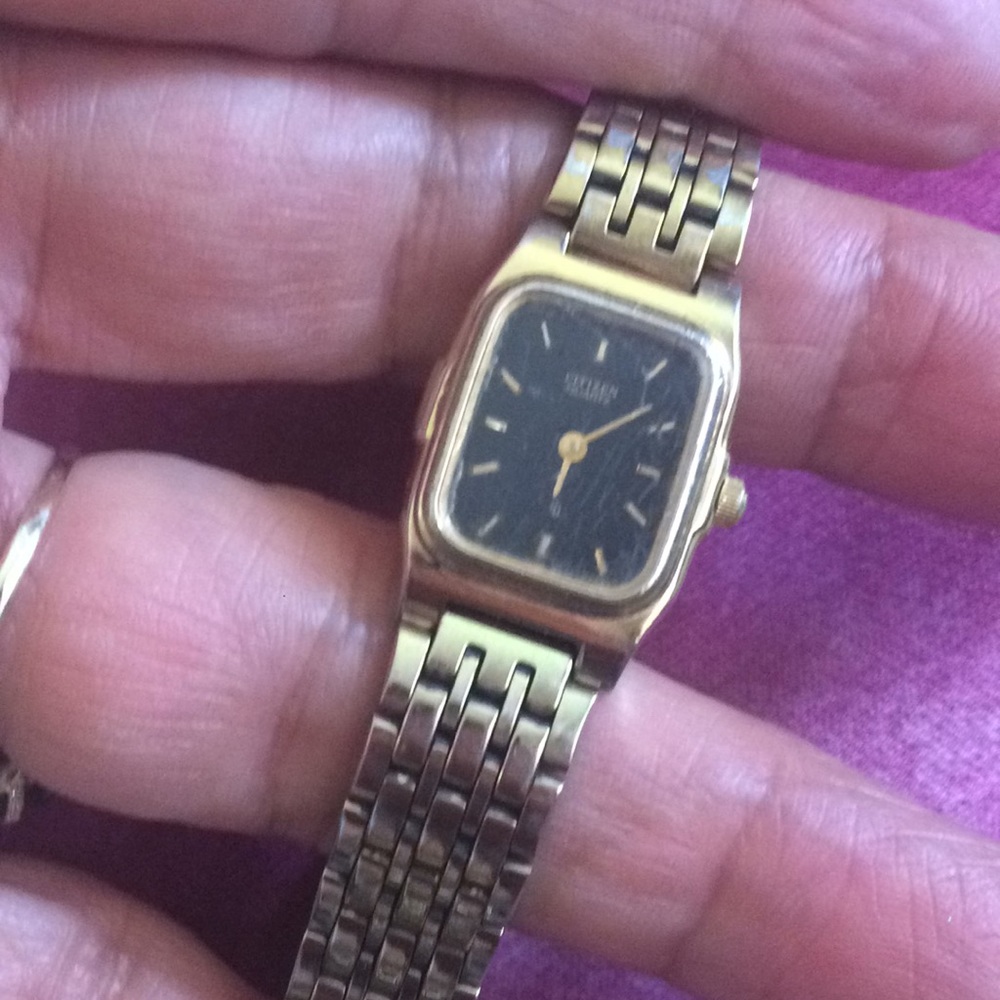 Citizen watch.